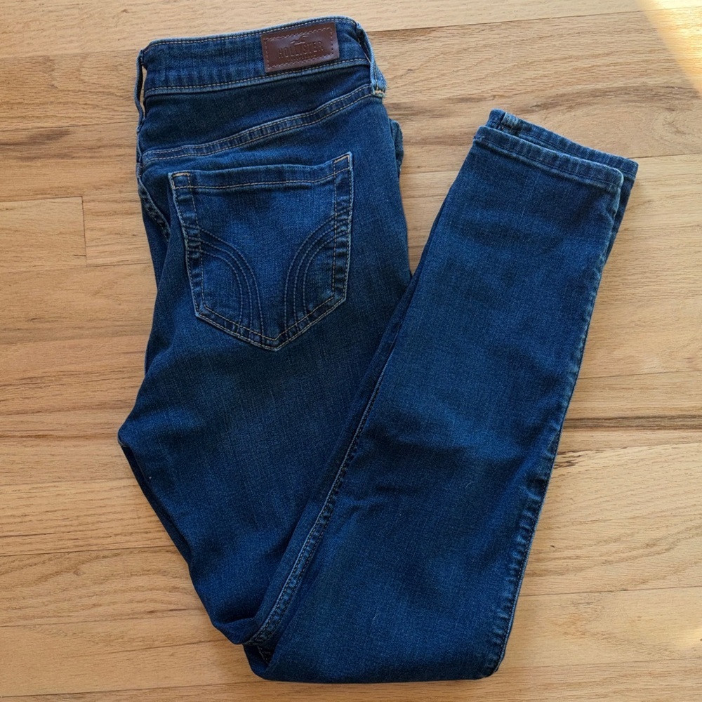 High-Rise Super Skinny Hollister Women's Jeans - Picture 4 of 4